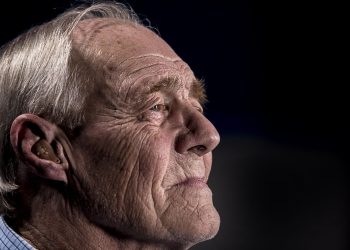 Wrinkle Reduction at Home: The Red Light Therapy Revolution