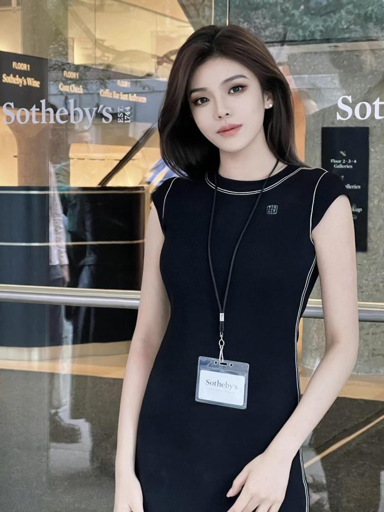Ruoyi “Emily” Feng: A Pioneer in Art Consultancy and Cultural Exchange