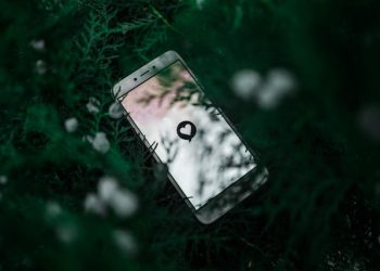 Online Dating Tips: How to Create an Attractive Profile