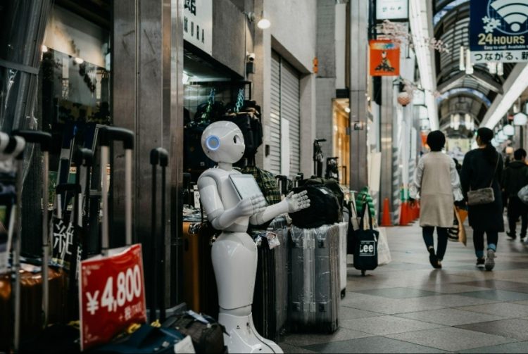 The Human Element in AI: Balancing Technology and Humanity in Executive Leadership