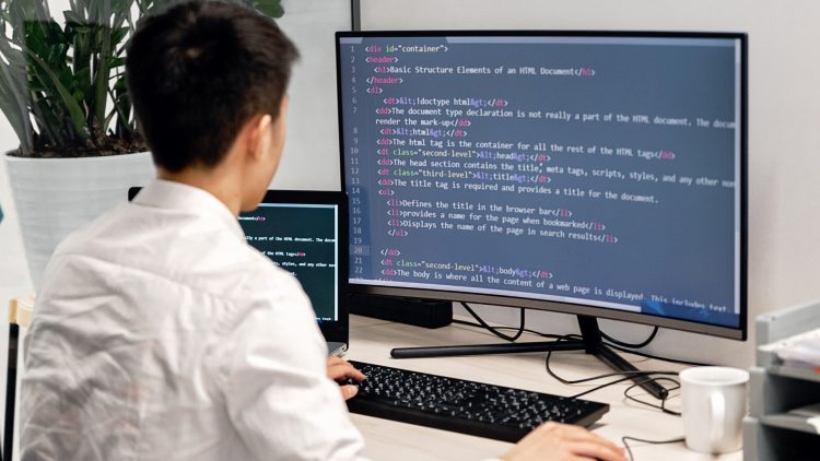 Efficient Software Deployment: Strategies from Chas Bearse, Senior IT Consultant