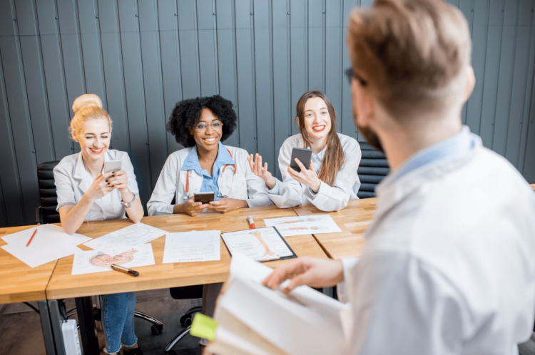 Educating Tomorrow’s Healthcare Leaders: Dr. Steven Bauer Discusses Physician-Led Training Programs for Nurse Practitioners and Physician Assistants