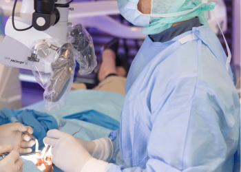Oral surgeon and microscopic dentistry scientist, Dr. Behnam Shakibaie,is revolutionizing modern dentistry with his new treatment methods