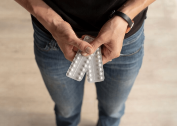 Male Order vs. Traditional Clinics: The Benefits of Confidential ED Treatment Without the Doctor’s Office Visit