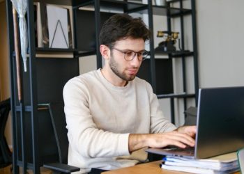 The Role of a Project Administrator: Key Skills for Contract and Finance Management