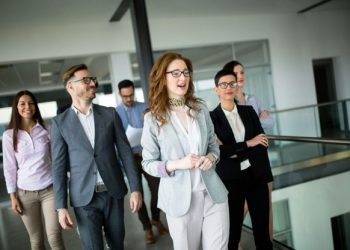 Mid-Market Companies and Operational Efficiency: Lessons from Thrones Capital’s Investment Approach