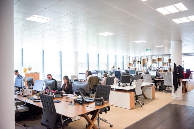 6 Ways How Smart Visitor Management Systems Are Shaping the Future of Workplace Security