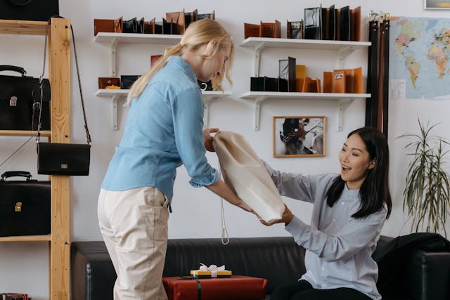5 Mistakes to Avoid When Buying a Designer Handbag