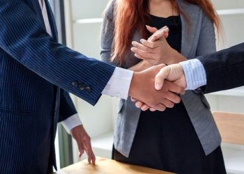 The Art of Client Communication: Building Trust and Transparency in Professional Relationships
