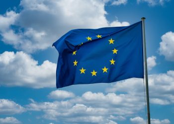 The Challenge and Response of EU Climate Governance to the “Right-wing Resonance” in Europe and the U.S.