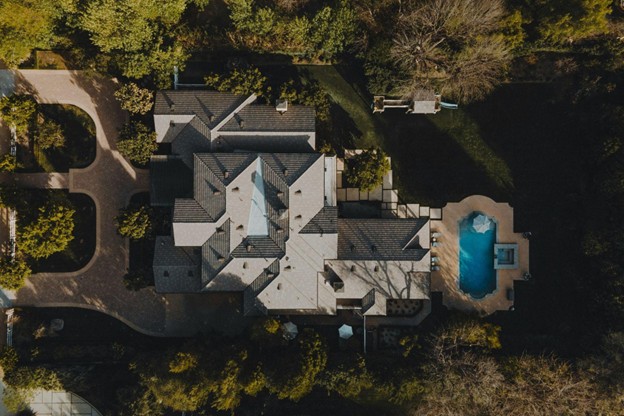 The Role of a Luxury Property Manager: More Than Just Maintenance