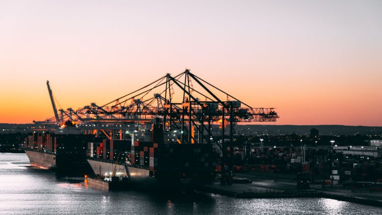 Installation of All Caissons Completed for Luoyu Berth No. 13 Project