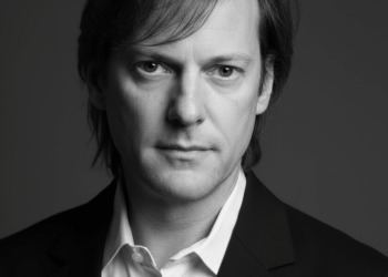 Inside the Career of Oded Napchi: From Broadcast Rooms to Global Digital Platforms