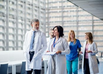 Residents Medical Leadership: Best Practices for Effective Resident Reviews