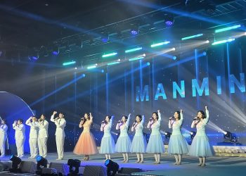 Manmin Central Church Marks 44th Anniversary with Worship Service, Celebration Performance